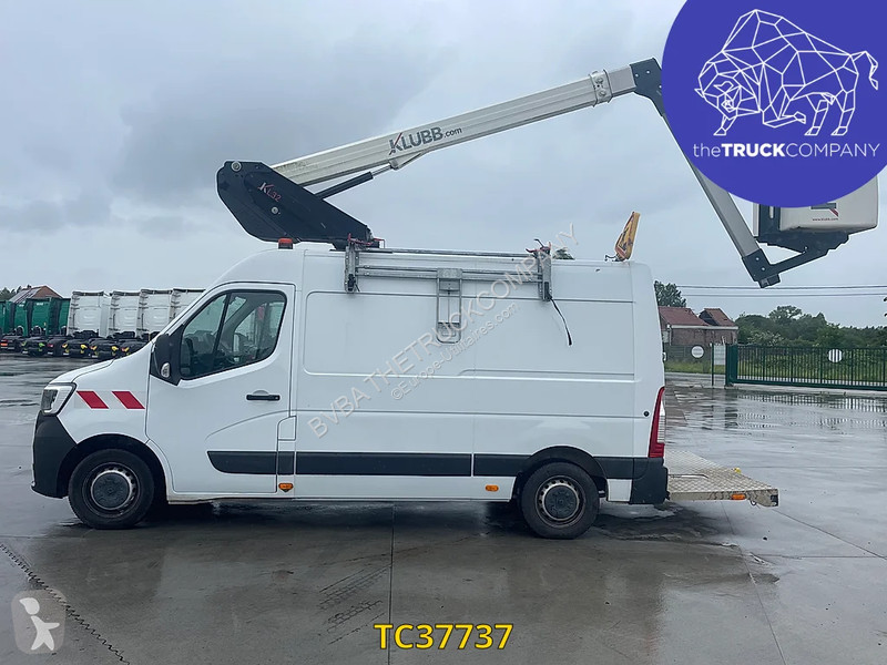 Véhicule utilitaire Renault 145.35 klubb