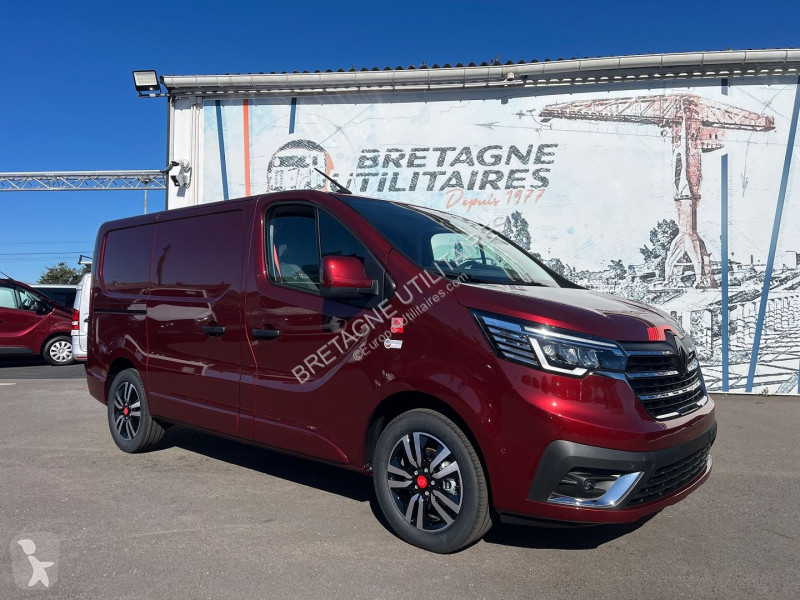 Véhicule utilitaire Renault TRAFIC III FG NEUF:...