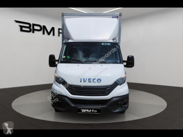 Con volquete Iveco