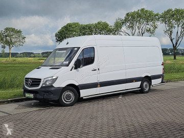 Fourgon Mercedes