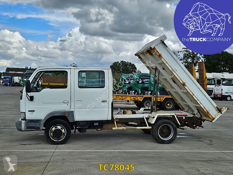 عربة نفعية Nissan 120cv dc benne