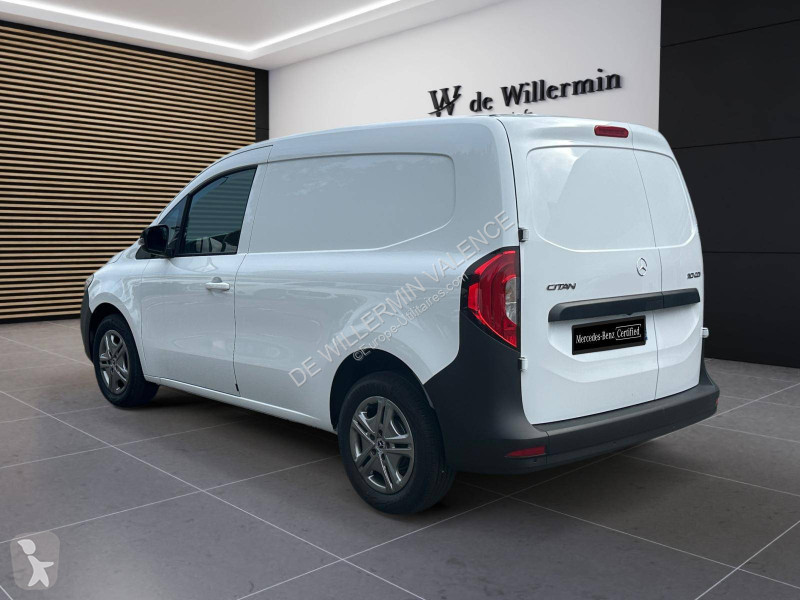 عربة نفعية Mercedes 110 CDI Fourgon PRO Standard