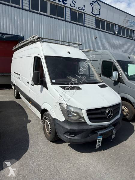 عربة نفعية Mercedes