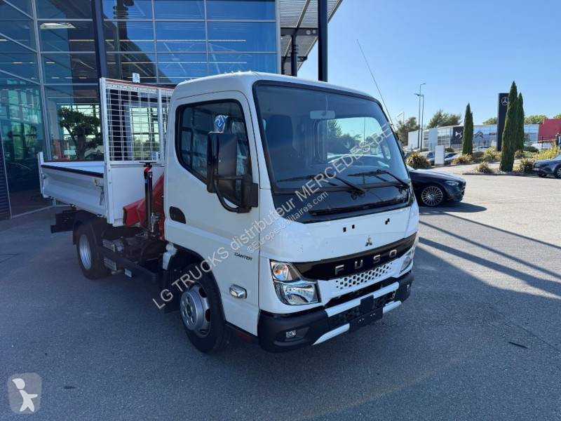 Véhicule utilitaire Fuso