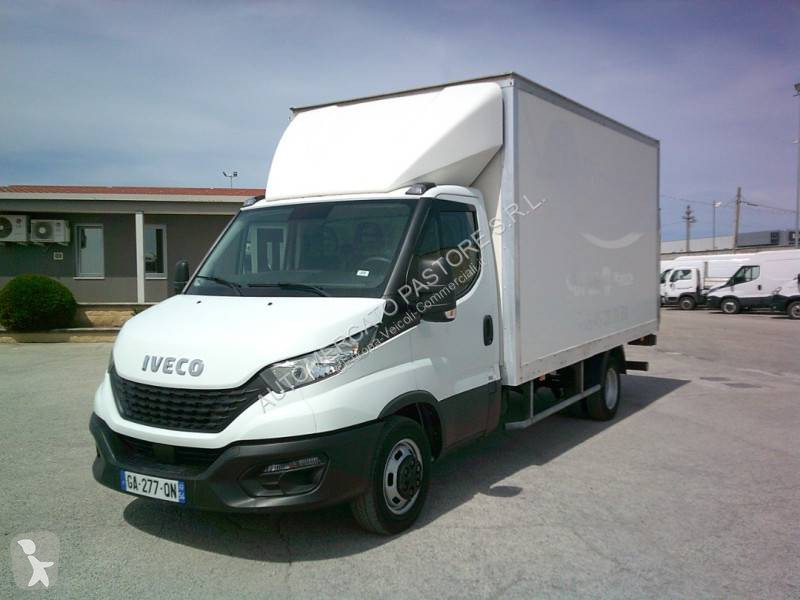 عربة نفعية Iveco
