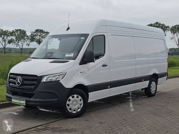 Mercedes eSprinter 81 kWh wltp 302 kms