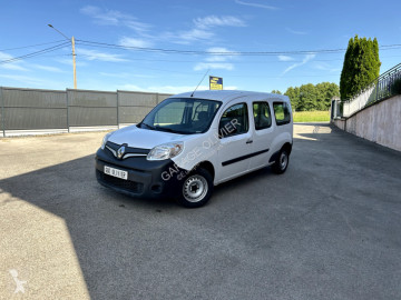 عربة نفعية مقفلة Renault