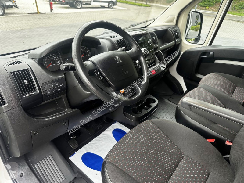 Samochód dostawczy Peugeot  BOXER