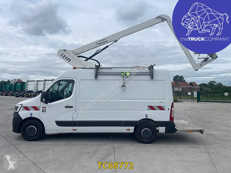 Samochód dostawczy Renault 145.35 nacelle