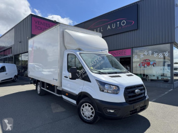 Utilitaire caisse grand volume Ford