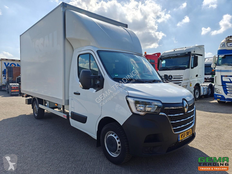 Furgoneta Renault 4x2 Day Cab (3 Persons)...