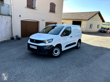 عربة نفعية مقفلة Peugeot
