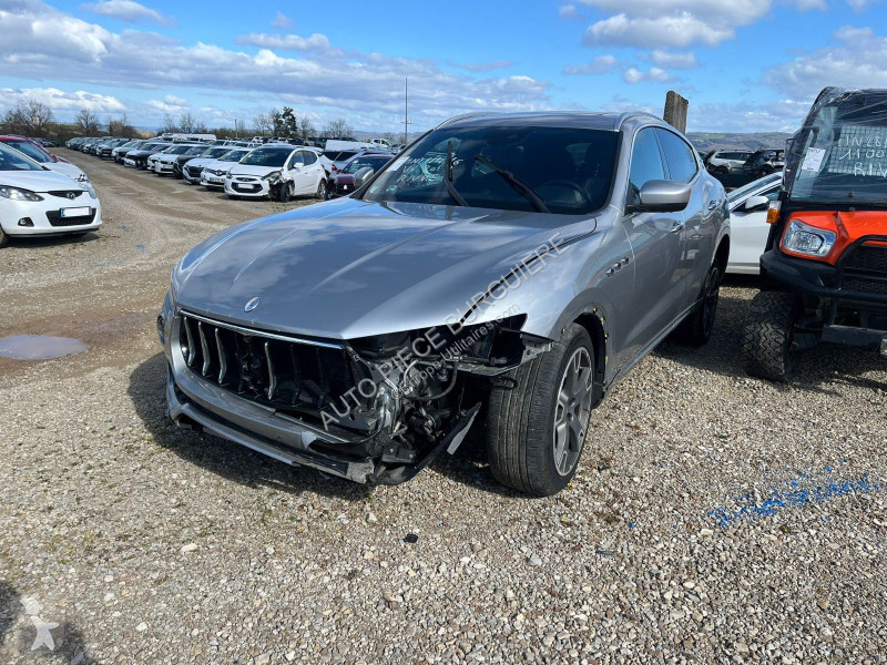 Samochód dostawczy Maserati 3.0D V6 275 / EH922