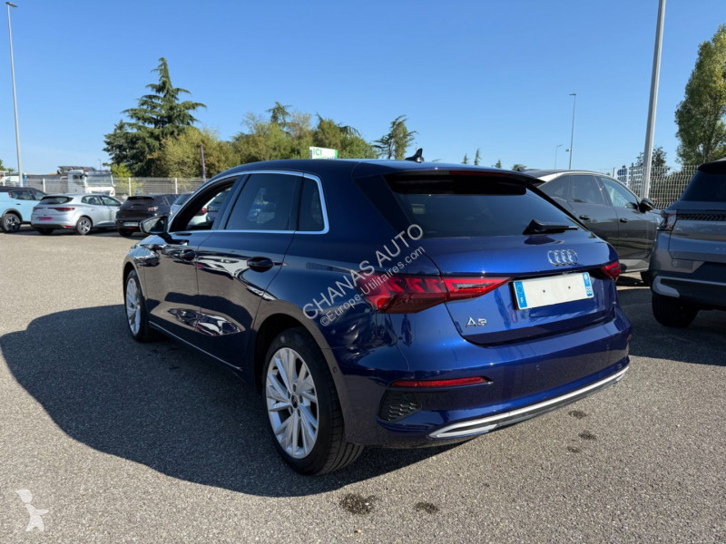 Véhicule utilitaire Audi 40 TFSIe 204 Design...