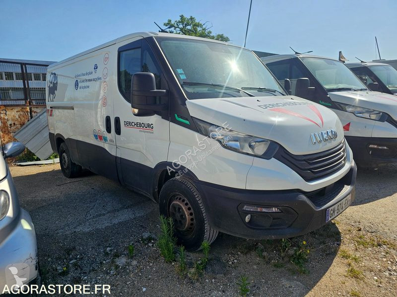 Комерційні автомобілі Iveco 35S14N