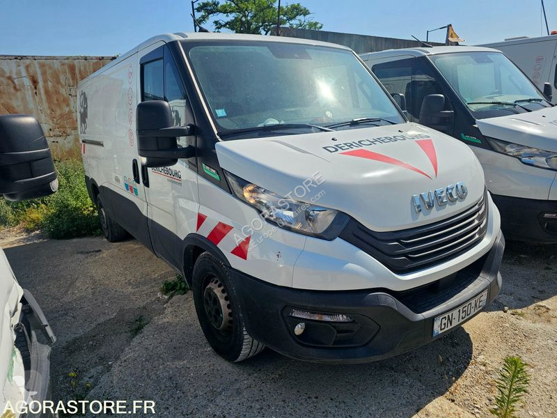 Комерційні автомобілі Iveco 35S14N