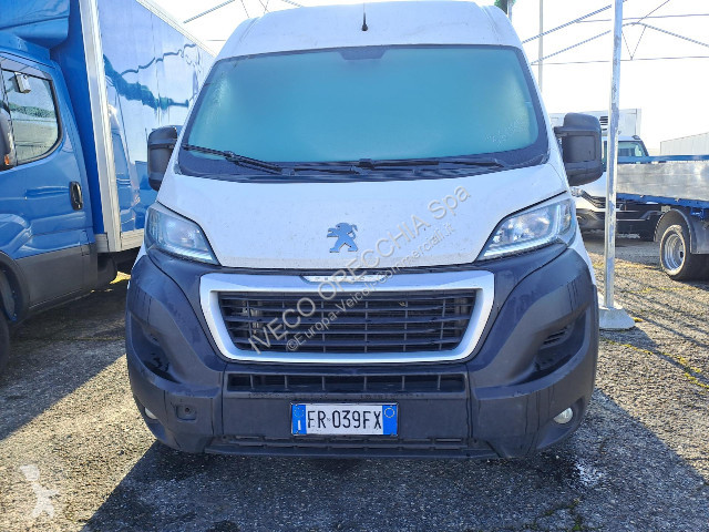 عربة نفعية Peugeot BOXER
