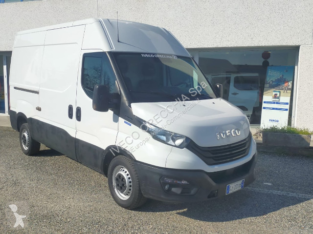 عربة نفعية Iveco DAILY 35S14 - 3520