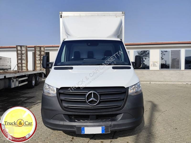 Furgoneta Mercedes