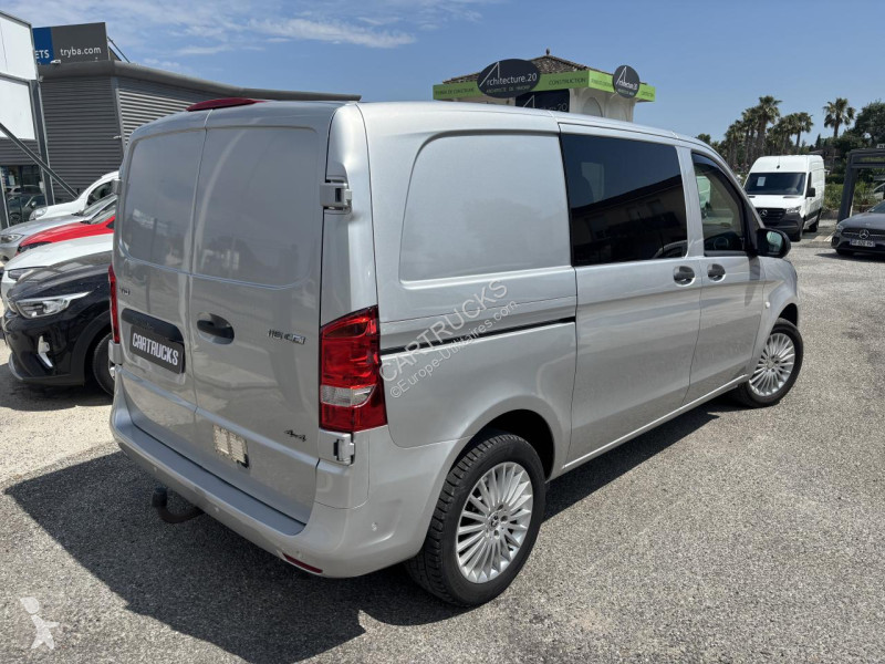 Véhicule utilitaire Mercedes VITO Compact 2.8t...
