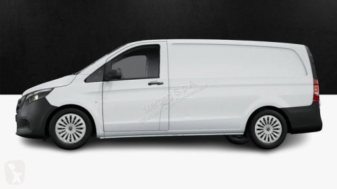 Furgon dostawczy Mercedes nowy