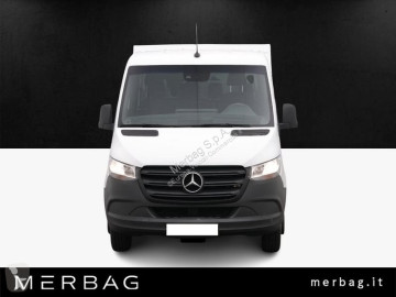 Utilitaire plateau Mercedes