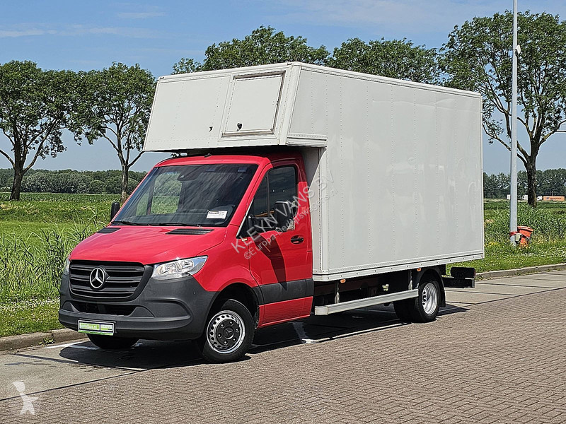 Véhicule utilitaire Mercedes 515 Bakwagen LWB...