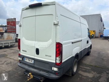 Fourgon moyen Iveco