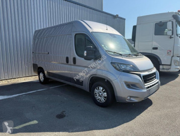 Fourgon Peugeot
