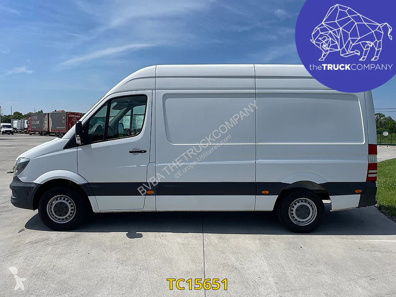 Mercedes 213 37s Transporter