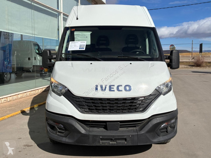 Furgoneta Iveco  35S14 V 12m3
