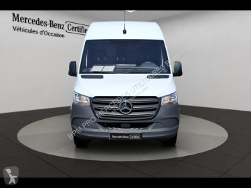 Fourgon utilitaire Mercedes