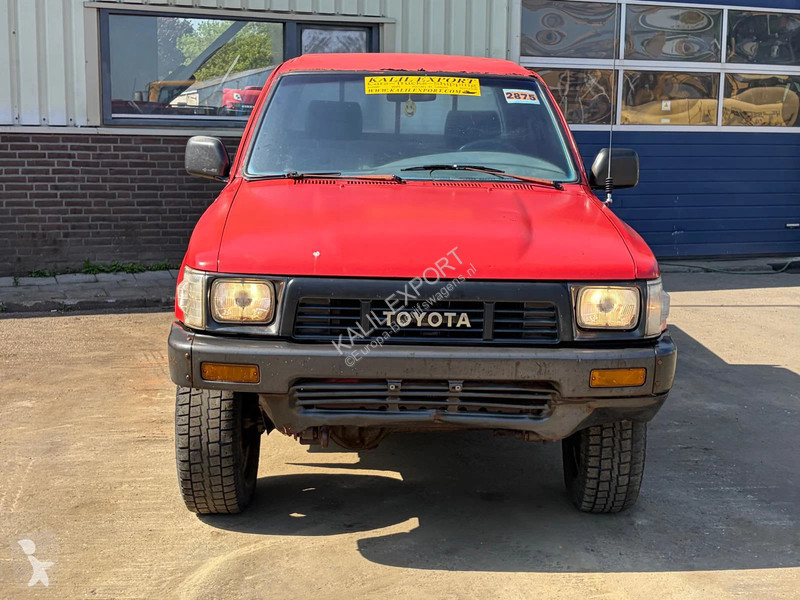 عربة نفعية Toyota Pick-Up Truck - 4x4 - Manual...
