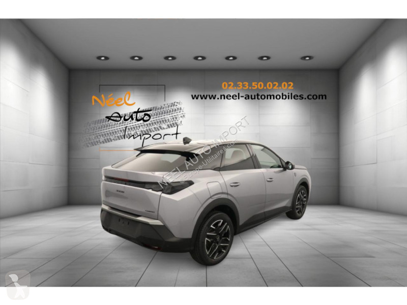 Véhicule utilitaire Peugeot 3008 III 1.2i...