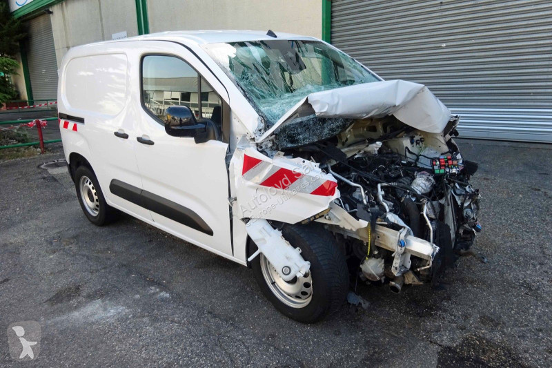 Véhicule utilitaire Peugeot PARTNER 1,5 HDI 100