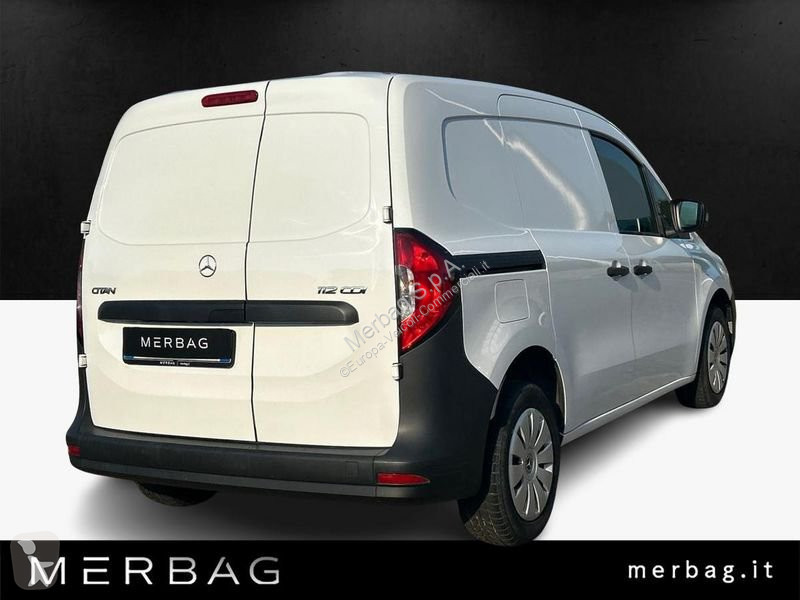 Veicolo commerciale Mercedes 112 cdi furgone Long