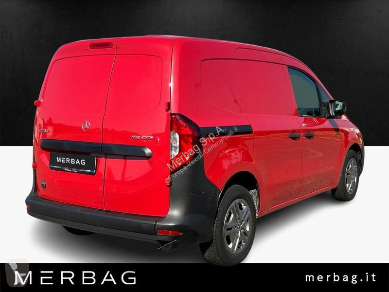 Veicolo commerciale Mercedes 112 cdi furgone Long