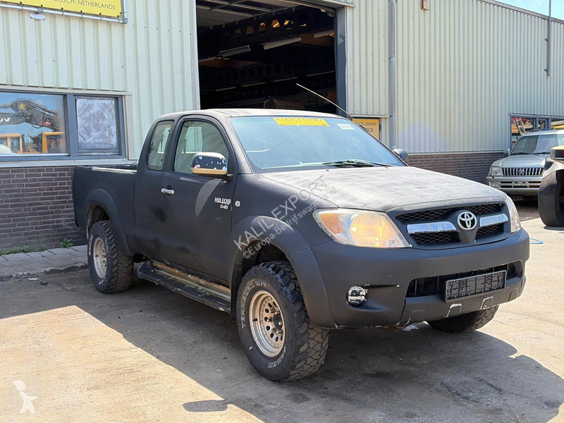 عربة نفعية Toyota Pick-Up Truck - 4x4 - Manual...