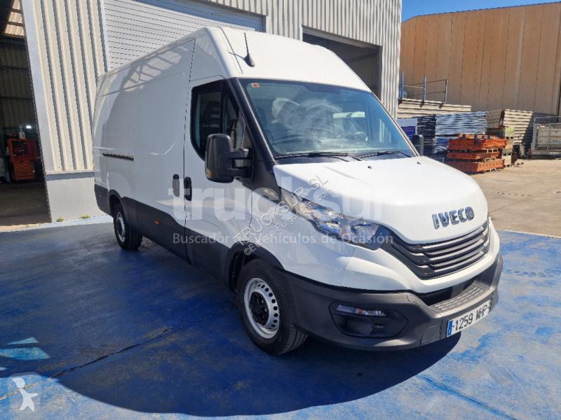 Furgoneta Iveco  DAILY 35S16 12M3