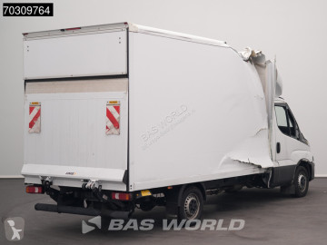 عربة نفعية مقفلة Iveco