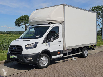 Furgon dostawczy Ford