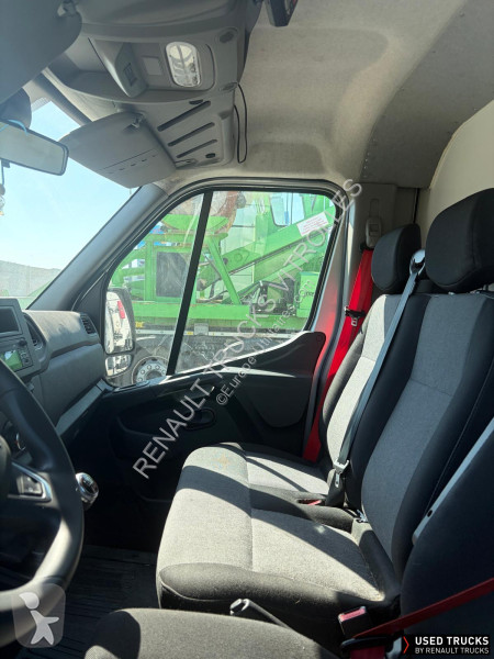 Samochód dostawczy Renault