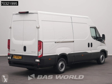 عربة نفعية مقفلة Iveco