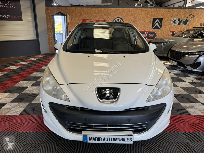 عربة نفعية Peugeot 308