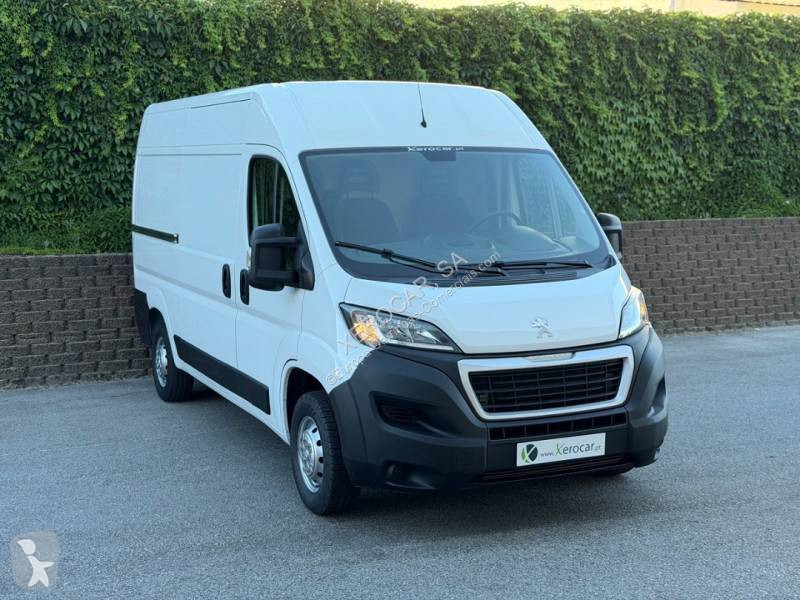 عربة نفعية Peugeot