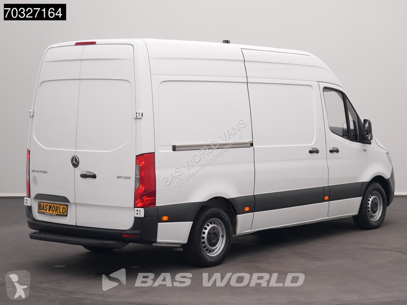 Véhicule utilitaire Mercedes 311 CDI L2H2 Airco...