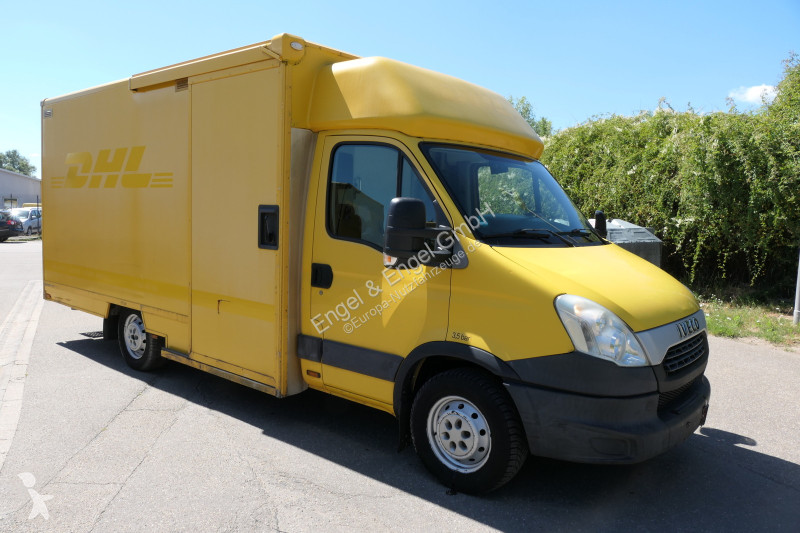 Véhicule utilitaire Iveco Daily 35 S11 C30C...