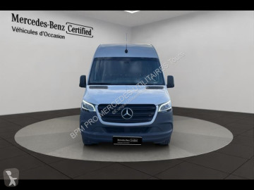 Fourgon Mercedes