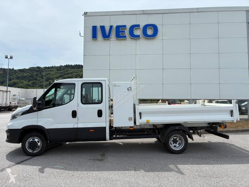 Véhicule utilitaire Iveco CCb 35C16H3.0 D 6 PL...