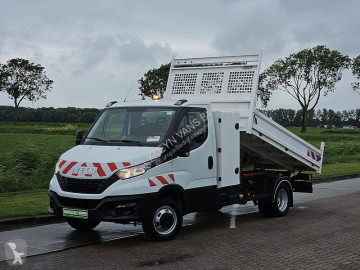 Utilitaire benne Iveco